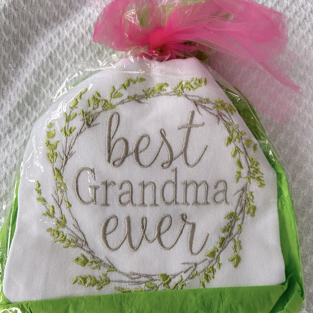 “Best Grandma Ever” tea towel.